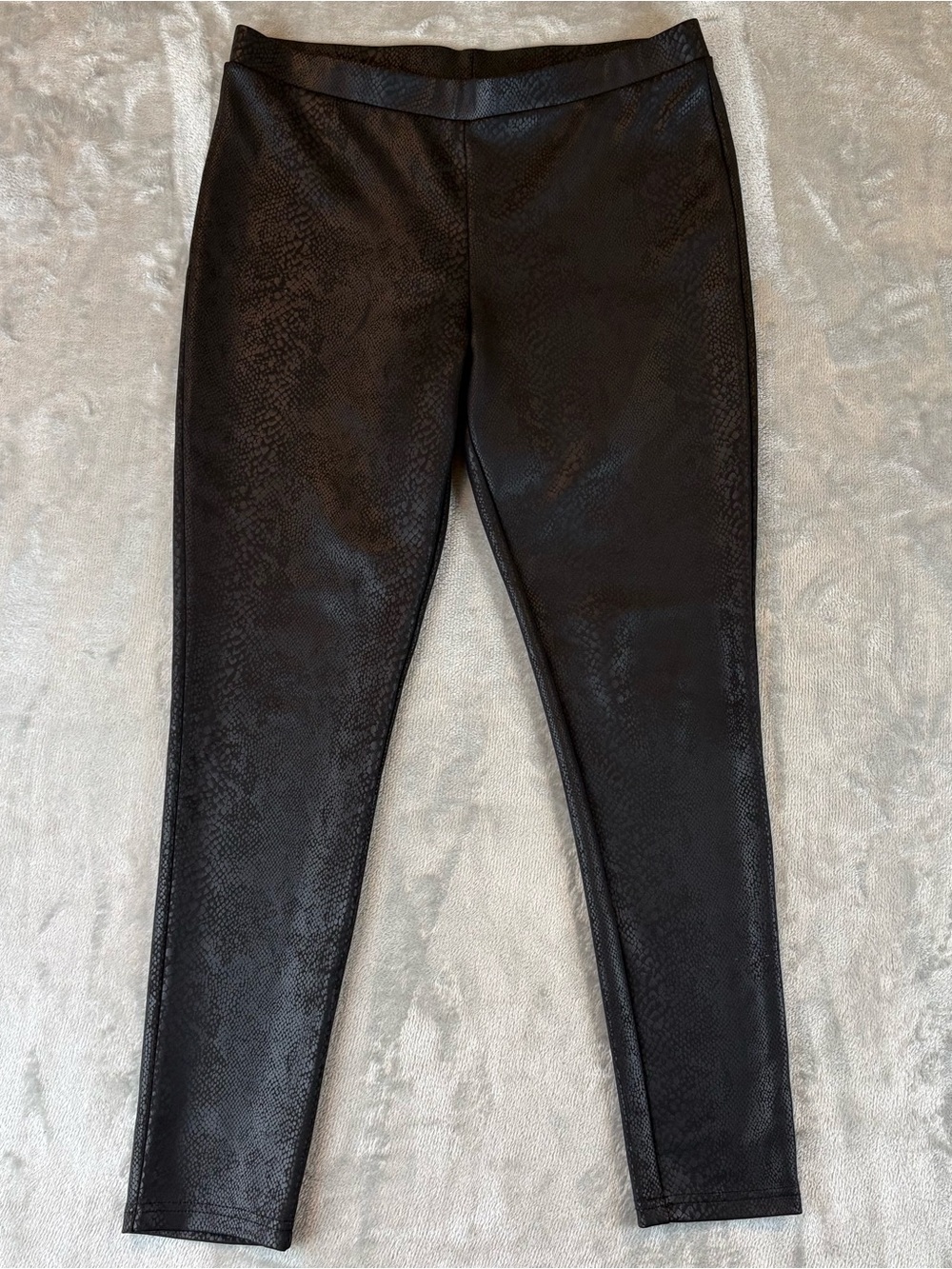 Black Faux-Leather Snake-Print Leggings L